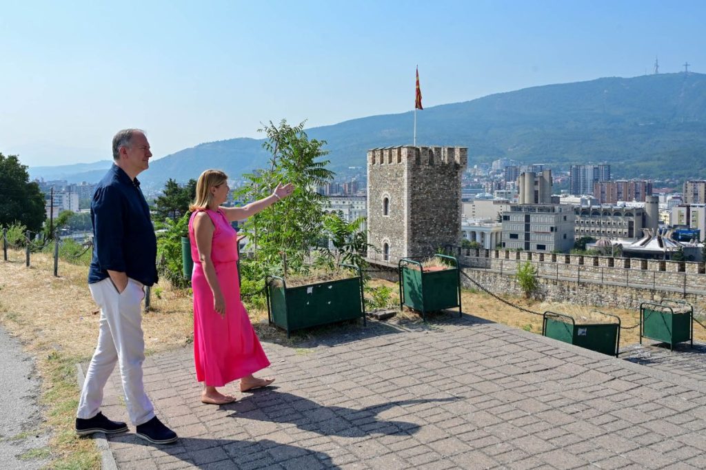 (ВИДЕО) Шукова: Скопското Кале е жива меморија што заслужува почит