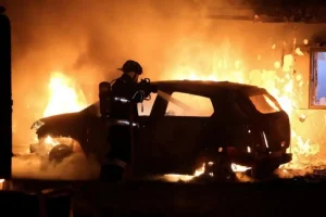 Автомобил изгорел во Кисела Вода, нема повредени