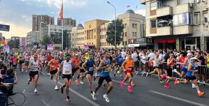 Рекордни 15.050 учесници на Виз Ер Скопскиот маратон, Скопје денеска во знакот на трчањето