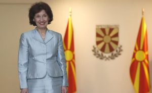 Гордaна Сиљановска-Давкова по повод 22 Ноември: Албанскиот јазик е дел од раскошниот мозаик на различностите што е влог во иднината на нашата заедничка татковина