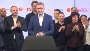Мицкоски од Скопје оди кон Брвеница и Кичево – ќе ја прославува победата во овие две општини