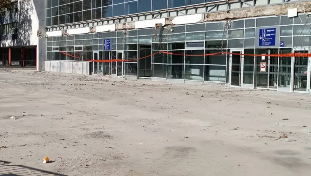 16 минути молк за 16-те жртви од несреќата во Нови Сад