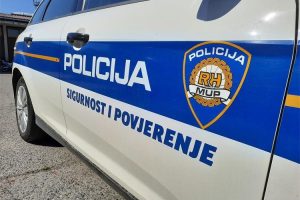 Крваво злосторство во Задар: 24-годишник ја избодел до смрт својата баба