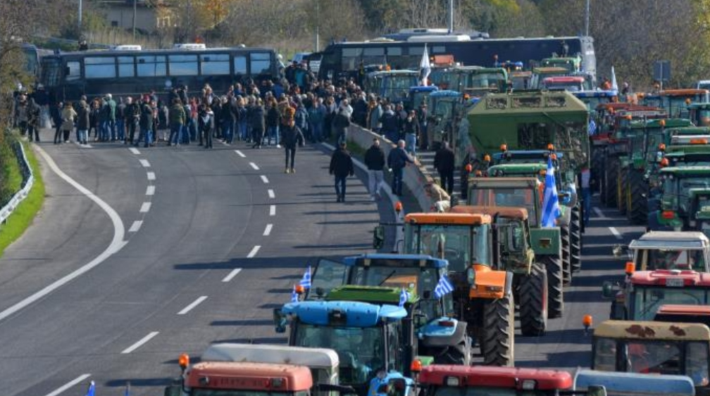 Солзавец во Солун: Земјоделските протести ја блокираат Грција