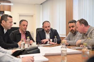 Градоначалникот Орце Ѓорѓиевски, денеска најави две катни гаражи во Клинички