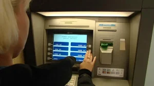 Без нејзино знаење и дозвола штипјанец  извадил вкупно над 30.000 денари од картичка