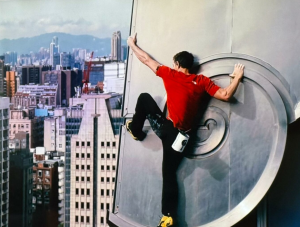 Невиден подвиг: Хонолд легално го искачи „Тајпеј 101“ без заштита