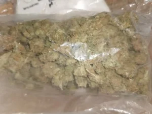 Три лица приведени за транспорт на  150 килограми марихуана