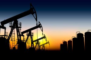 Цената на нафтата под 108 долари, инвеститорите внимателно ги следат ризиците на Блискиот Исток