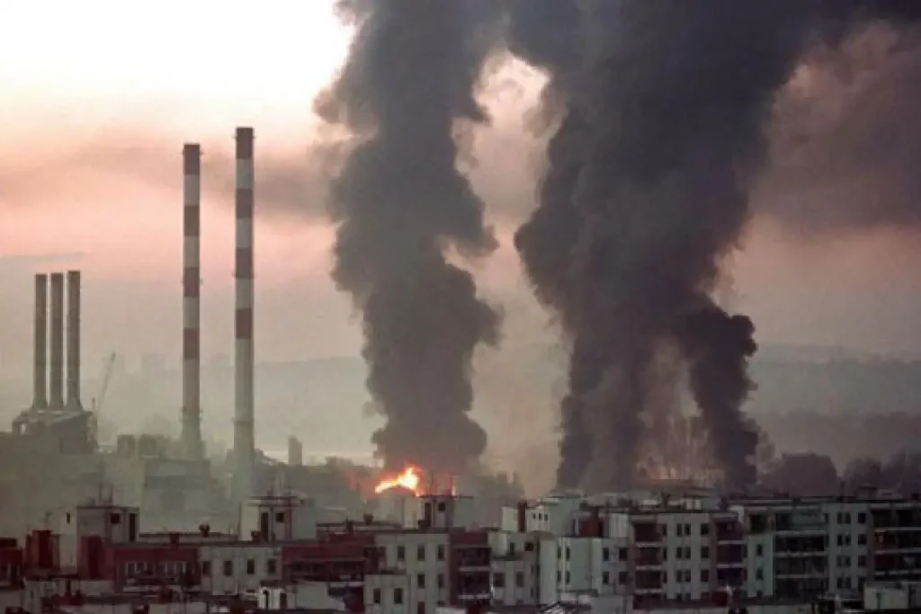 Србија одбележува годишнина од почетокот на НАТО бомбардирањето во 1999 година