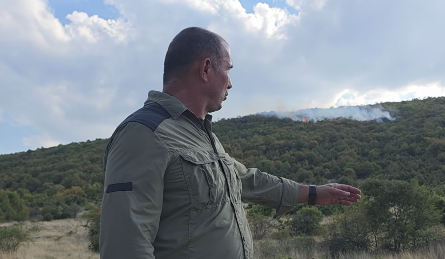 Ангелов: Над 20 пожари денеска, сè уште активни неколку краци на Китка
