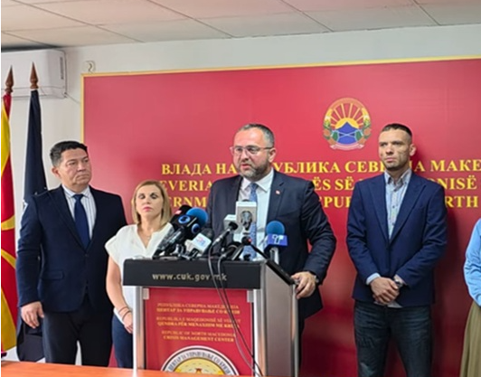 Тошковски апелира до гостиварци: Пуштете ја водата за побрзо прочистување на мрежата