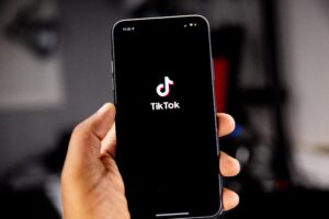 ТикТок ќе плати 400 милиони долари поради обвинувања за собирање податоци од деца