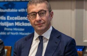Мицкоски од Њујорк: ЕУ не смее да го условува македонскиот идентитет