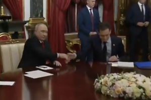 Долги разговори меѓу Путин и мировните пратеници на Трамп во Москва