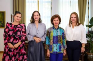 Сиљановска-Давкова со поддршка за семејствата кои минуваат низ ин-витро процес