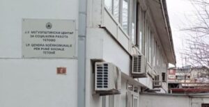 Исечени гумите на службените возила на Центарот за социјални работи Тетово по наредбата за контрола на корисниците на социјална помош