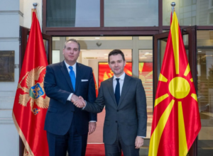 Муцунски и Ивановиќ најавија нова авионска линија меѓу Македонија и Црна Гора
