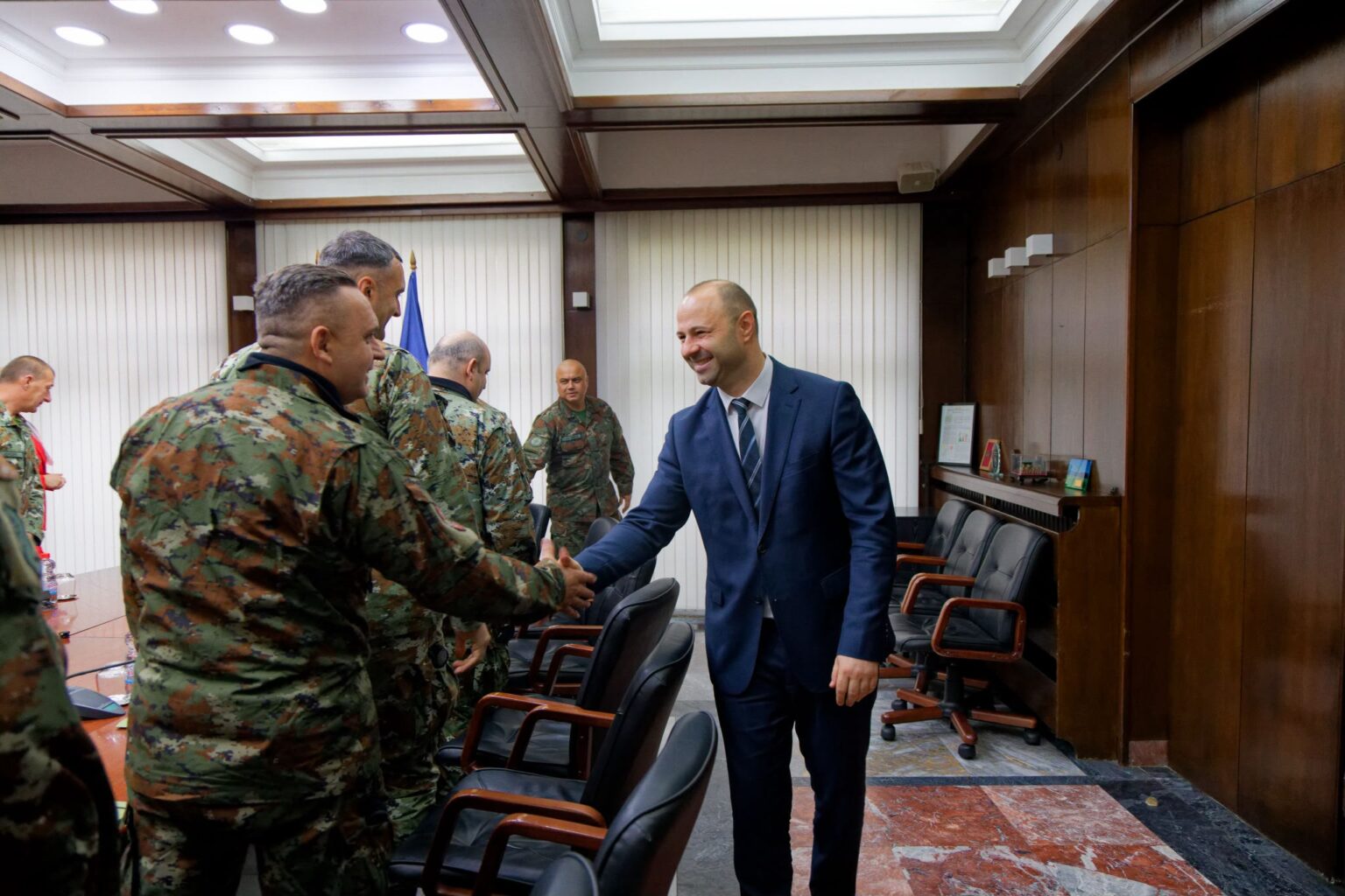 Реформа во МО: Професионалните војници по 45 години ќе останат во Армијата како цивилни лица